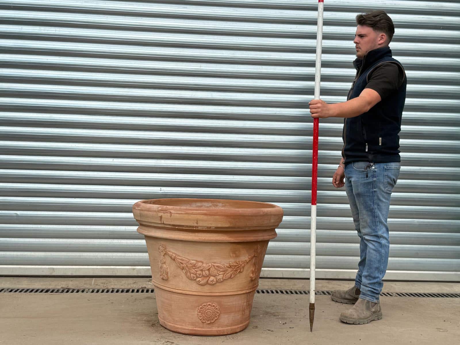 Terracotta Tuscan Pots | Garland | 80cm Diameter