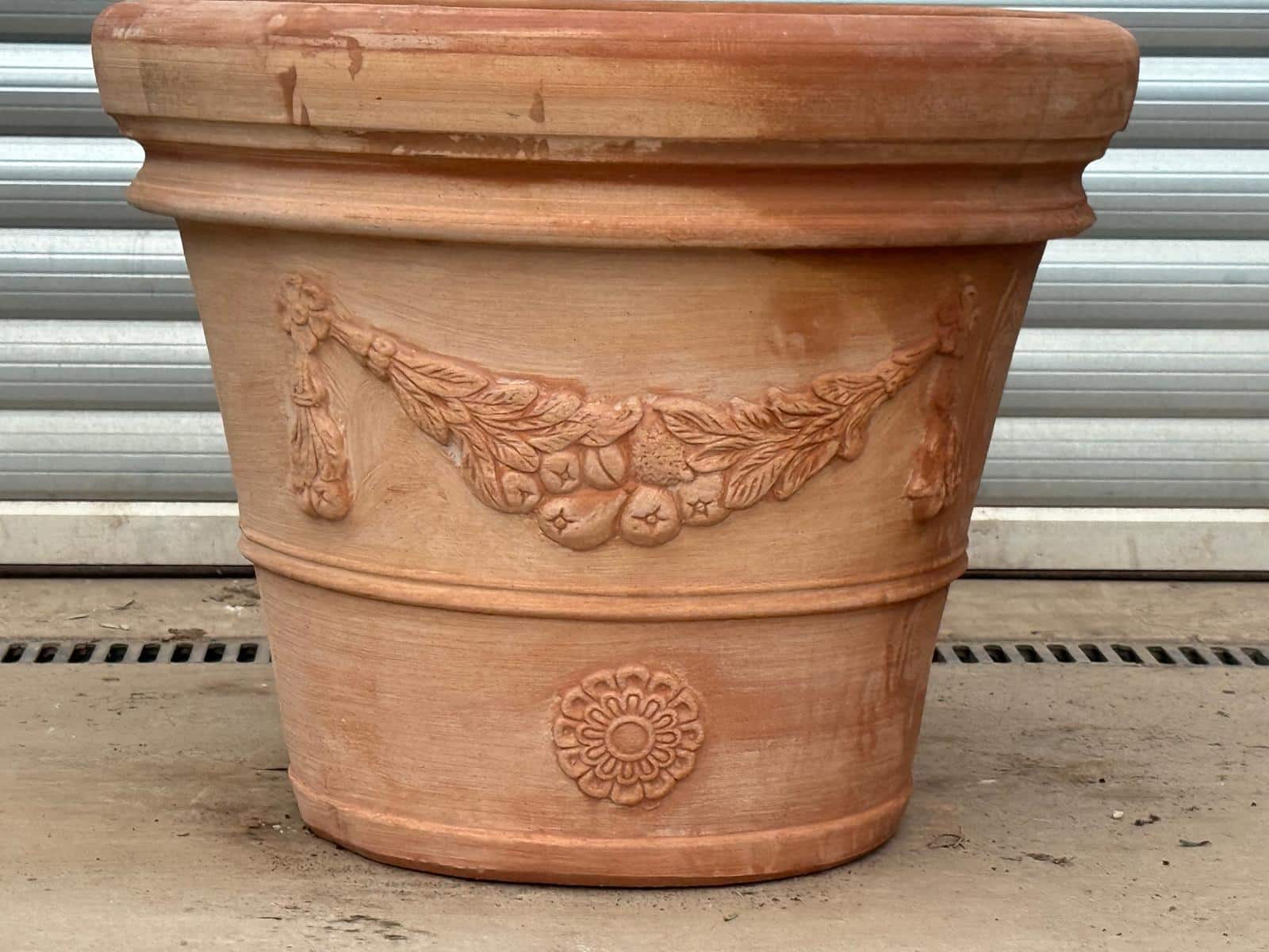 Terracotta Tuscan Pots | Garland | 70cm Diameter - Image 3